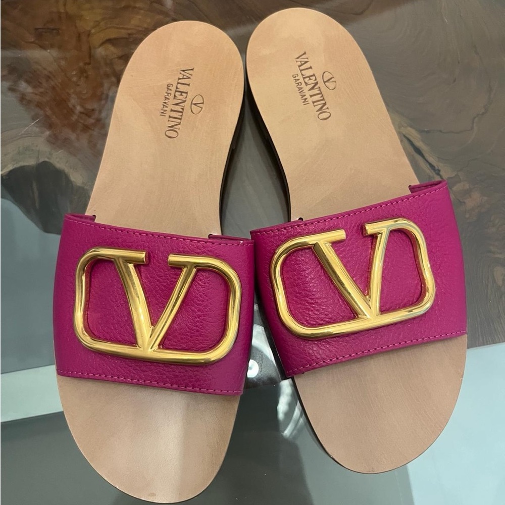 Valentino vlogo sandals